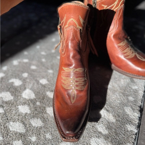 Freebird by Steven Brown Leather Booties | Size 7 | Retail $300+ | Brand New - Picture 1 of 6